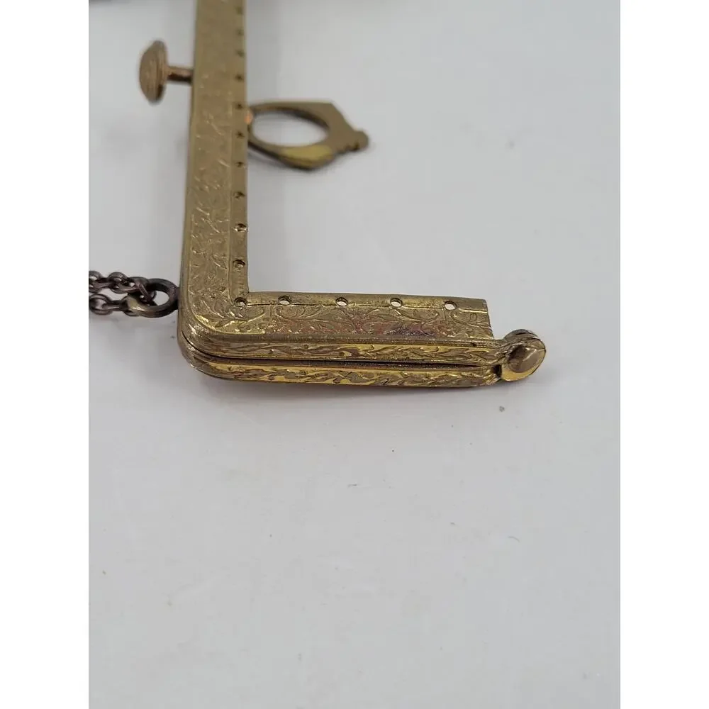 Antique French Art Nouveau Purse Frame Romantic‎ Parisian Gold Clasp